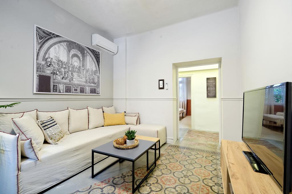 Acropolis Apartment